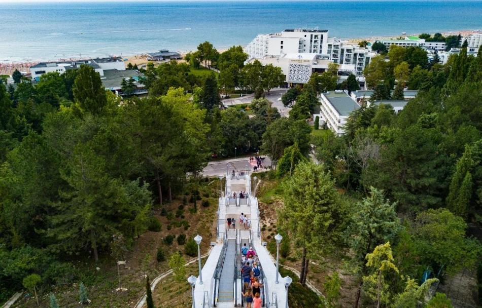 Hotel Magnolia Albena Exterior photo